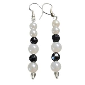 💥4 for $20💥Black White Faux Pearl Earrings